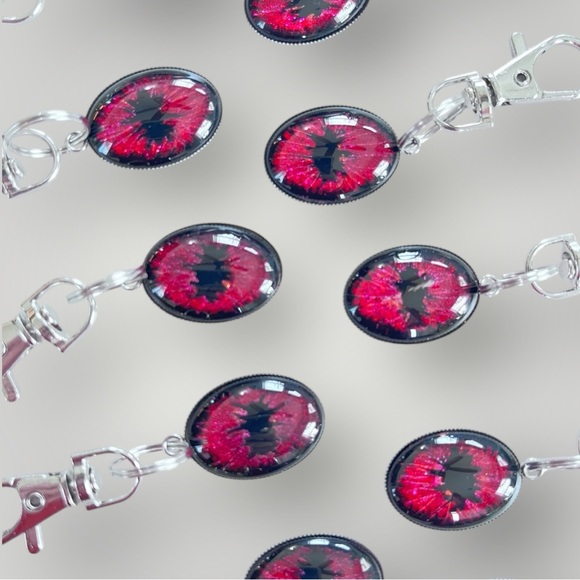 𝑯𝒂𝒏𝒅𝒎𝒂𝒅𝒆 Red/Fuchsia Dragon Eye Keychain w/Gift Bag - Picture 2 of 7